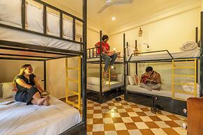 Banana Hostel