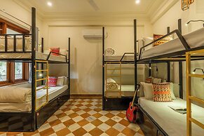 Banana Hostel