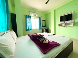 Goroomgo Dark N Dream Kolkata