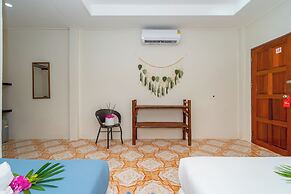 Lanta Beachfront Resort