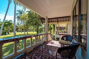 Lanta Beachfront Resort