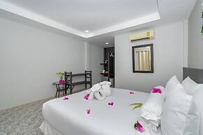 Lanta Beachfront Resort