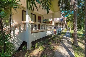 Lanta Beachfront Resort