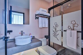 Chuxin Moshe Hotel