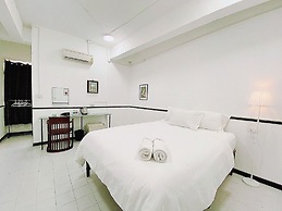 Bob House MRT Hua Lamphong