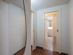 Chic & Quiet Apartment in San Babila