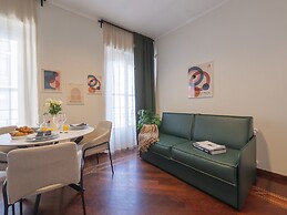 Chic & Quiet Apartment in San Babila