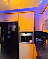 Edinburgh Mansion Retreat