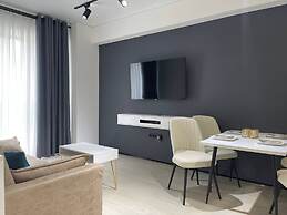 Akay city White studio