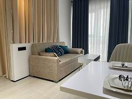Akay city White studio