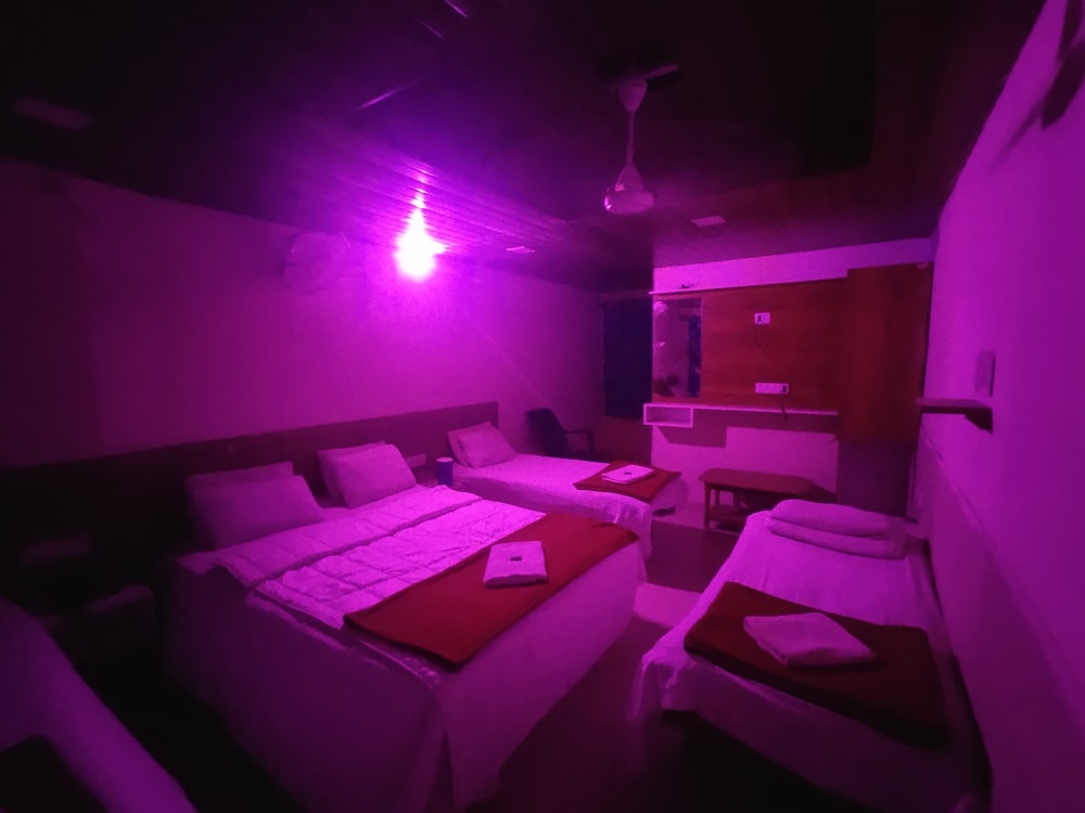 hotel yogeshwar