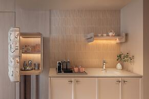 KROMO Bangkok, Curio Collection by Hilton