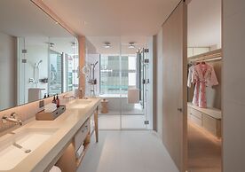 KROMO Bangkok, Curio Collection by Hilton