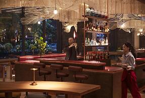 KROMO Bangkok, Curio Collection by Hilton