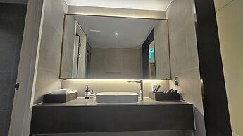 The Gleam Hotel
