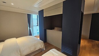 The Gleam Hotel