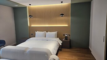 The Gleam Hotel