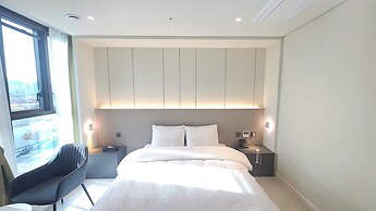 The Gleam Hotel