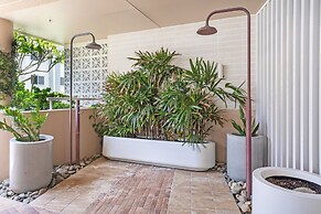 Luxury Hinterland View on Palm Beach