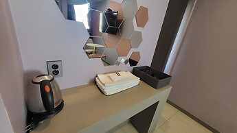 Elysee Hotel