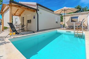 Holiday home Ella