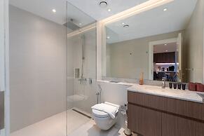 Contemporary La Mer 1BR w Beach Access