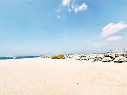 Contemporary La Mer 1BR w Beach Access