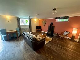 Holyland House - Greenacres Estates