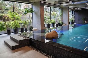 Azur Premium Resort