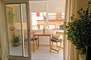3 Bed Apt Sleep 6 - Pets, Balcony, Parking, Wifi