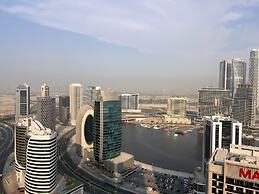 Stylish Studio With Balcony in Downtown Dubai