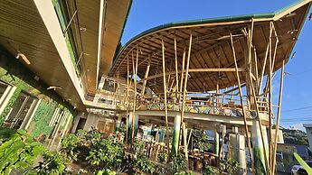 Bonding Coffee Roaster Café & Hotel