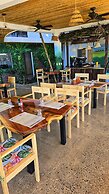 Bonding Coffee Roaster Café & Hotel