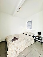 7 private Rooms in a spacious Villa
