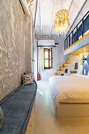 Chi House
