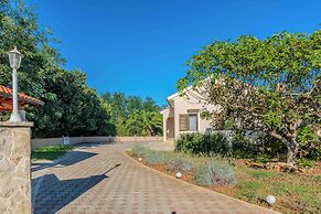 Holiday home Suric