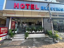 Hotel Blessing Inn