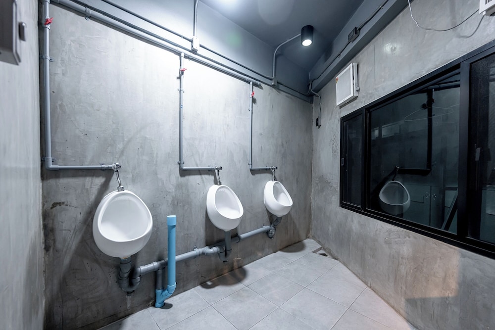 Vibes Hostel Bangkok