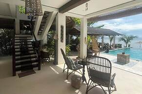 Sirom Beach House