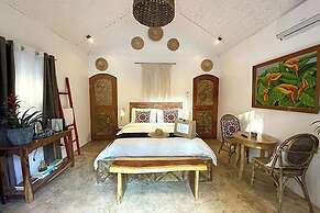 Sirom Beach House