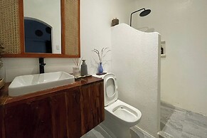 Sirom Beach House