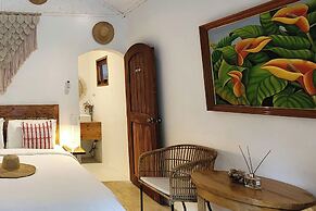 Sirom Beach House