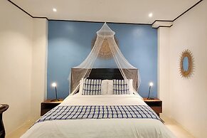 Sirom Beach House