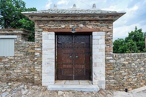 Nostos Country House