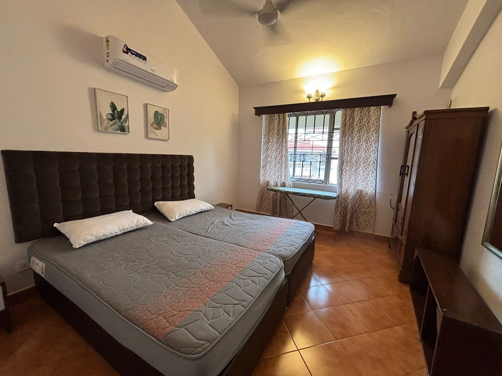 Casa De Abhishek - Breezy 2 BHK