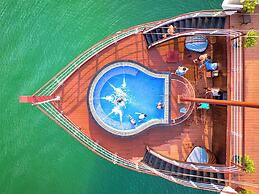 Le Journey Elegance Cruise