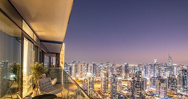 LUX The Marina Gate Sea View Suite 2
