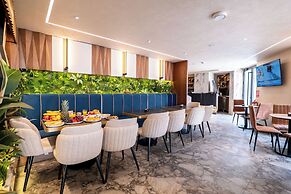 Mattis Hotel