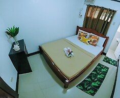 Hymn's Tourist Inn