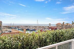 Harbour Club